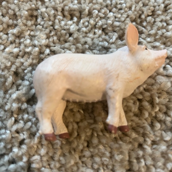 Lovevery Replacement Pig from the Montessori Animal Match Sorting Game - Picture 3 of 8